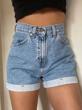 NWOT Topshop High-Waist Light Blue Mom Denim Shorts size 6
